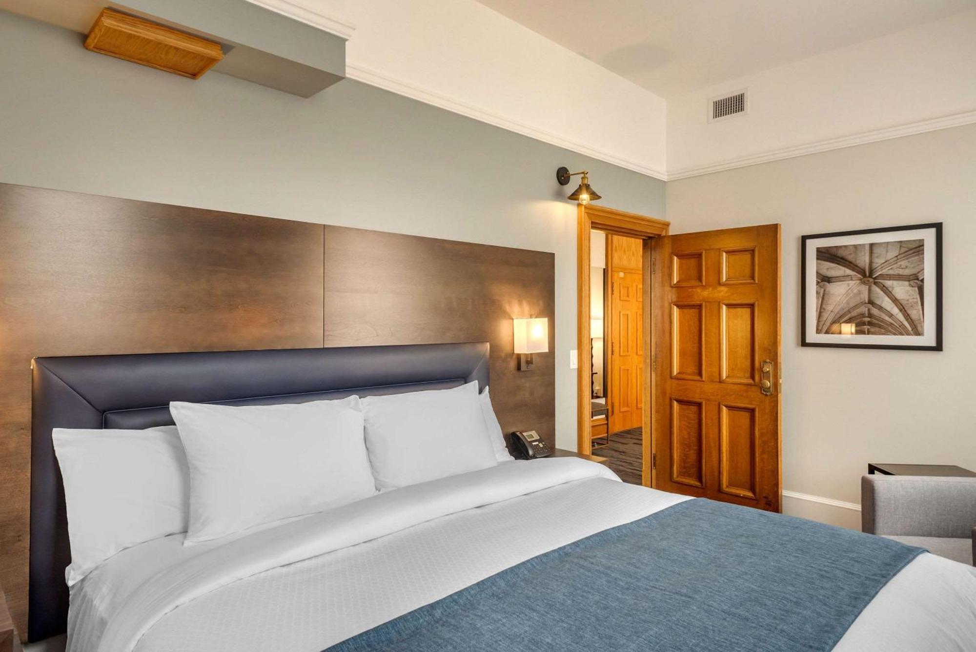 The Courthouse Hotel, Ascend Hotel Collection Thunder Bay Exteriör bild