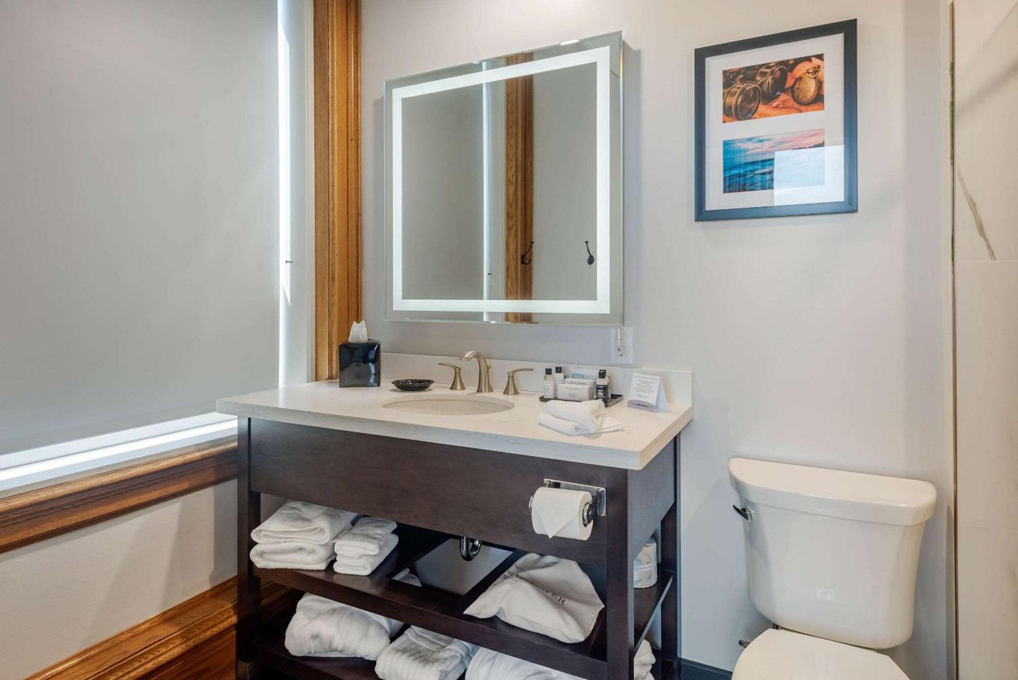 The Courthouse Hotel, Ascend Hotel Collection Thunder Bay Exteriör bild